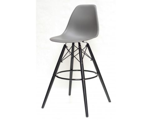 Барный пластиковый стул Lamal серый на черных деревянных ножках