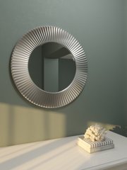 Дзеркало настінне Velka Aura в рамі з МДФ в срібній рамі (Ø 80 см)