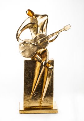 Статуэтка на рабочий стол Гитарист золотистого цвета